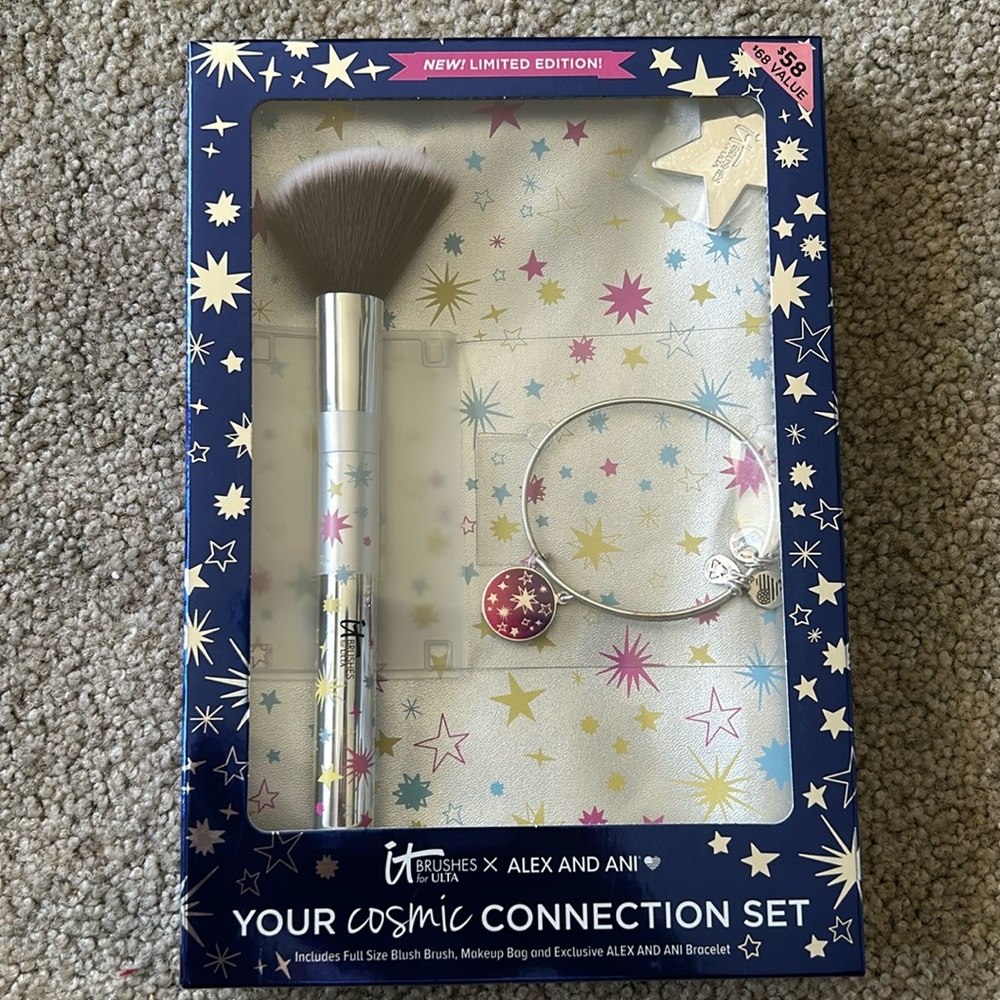 NIB IT Brushes for Ulta x Alex and Ani limited edition blush brush set